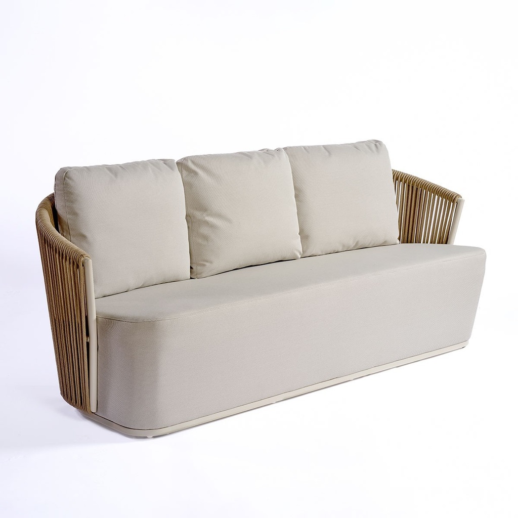 Sofá de cuerda y aluminio líneas rectas