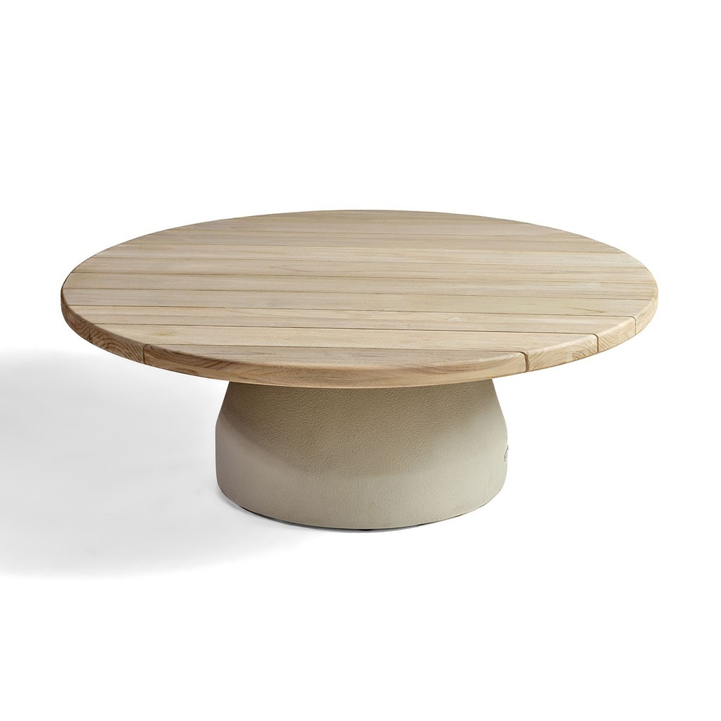 [NAKO] Mesa de centro de madera de teca grisácea y base en efecto cemento blanco.