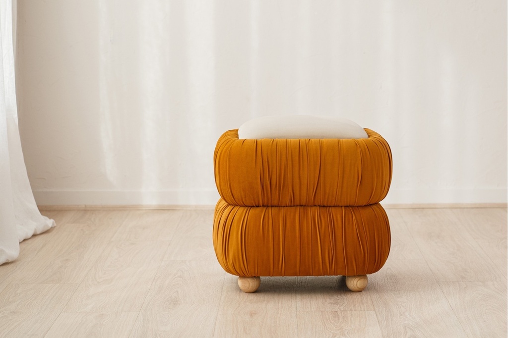 [34LS26166A] SET 2 PUFS NONA. BEIGE Y NARANJA OSCURO