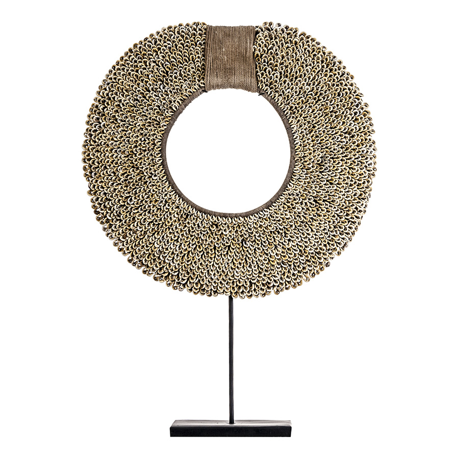 Escultura collar conchas