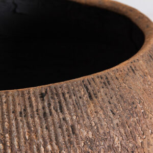 de estilo contemporáneo. Fabricado en terracota.