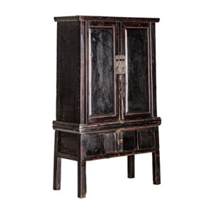 de estilo oriental. Fabricado en madera de olmo. Puede variar de color forma y tamaño ya que se trata de una pieza artesanal.