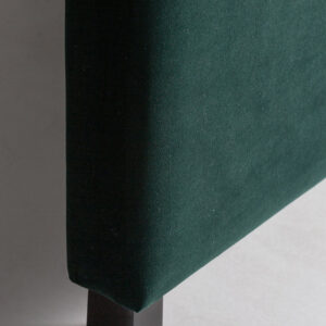 combinado con terciopelo y plástico.