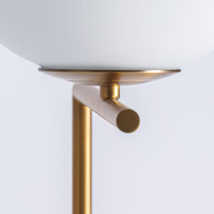 combinado con cristal y mármol. Producto desmontable.