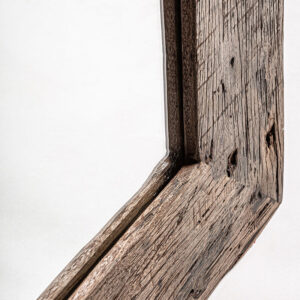 de estilo colonial. Fabricado en madera recuperada