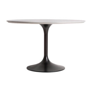 Mesa comedor. Fabricado en porcelánico