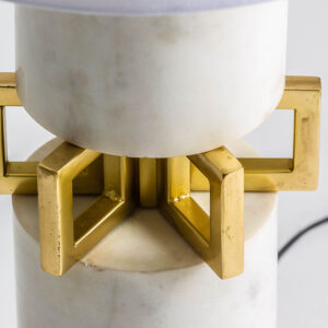 de estilo art deco. Fabricado en mármol