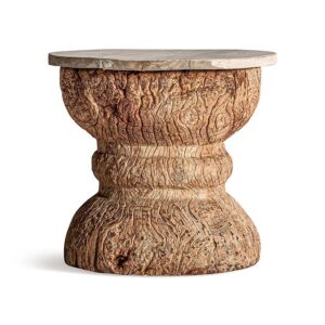 Mesa auxiliar Besakoa de estilo étnico fabricado en madera de teka en color marrón con acabado tallado combinado con madera de mango en color marrón claro.