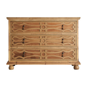 Cómoda Rumford de estilo colonial fabricado en madera de pino reciclado en color marrón.