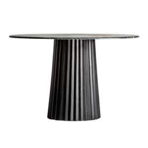 Mesa comedor plissé wood de estilo art deco fabricado en madera de mango en color negro combinado con mármol mate. Limpiar rápidamente la superfície del mármol si se mancha para evitar marcas. Producto desmontable.