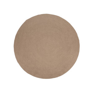 Alfombra en color arena. Fabricado en polipropileno reciclado.