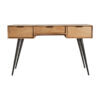 Escritorio Sered de estilo colonial fabricado en hierro en color negro combinado con madera de mango en color marrón. Producto desmontable.