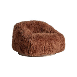 Sillón pavia de estilo contemporáneo fabricado en poliéster en color marrón combinado con madera de pino en color marrón.