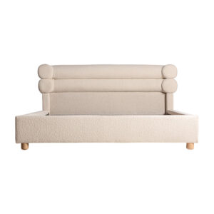 Cama chiari de estilo contemporáneo fabricado en madera de pino en color blanco roto combinado con algodón bouclé. Producto desmontable.