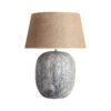 Lámpara de sobremesa yrsa de estilo nórdico fabricado en cemento en color gris combinado con yute en color marrón claro. Producto desmontable. Compatible con: 28528 34935.