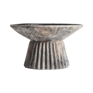 Macetero Plissé stone de estilo clásico fabricado en cemento en color tonos oscuros.