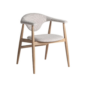Silla Dilbeek de estilo contemporáneo fabricado en madera de haya en color marrón claro con acabado mate combinado con espuma y poliéster en color gris con acabado jaspeado.