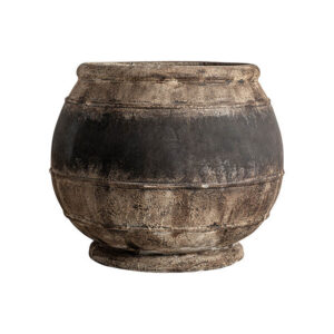 Tinaja gileyie de estilo vintage. Fabricado en fibrocemento en color tonos oscuros envejecido.