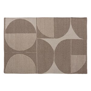 Alfombra Nohara de estilo clásico fabricado en lana en color beige combinado con viscosa en color blanco roto.