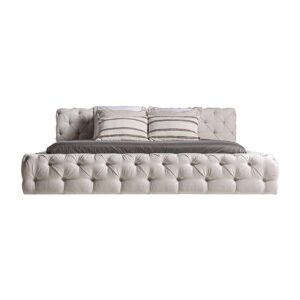 Cama Santorini de estilo provenzal fabricado en tela en color beige combinado con madera de pino y espuma.